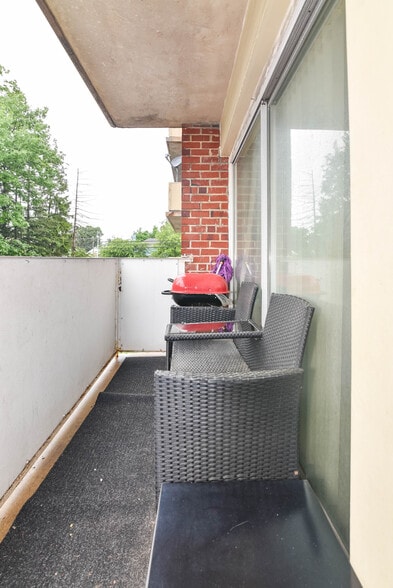 More Photos Of 3809 Clarks Ln, Baltimore Apartments For Sale