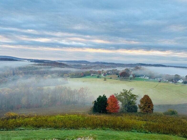 More Photos Of 125 River Ridge Dr, Pearisburg Hospitality For Sale