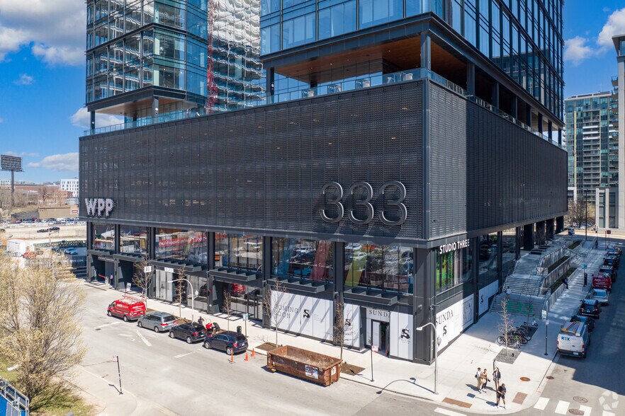 More Photos Of 333 N Green St, Chicago Office For Lease