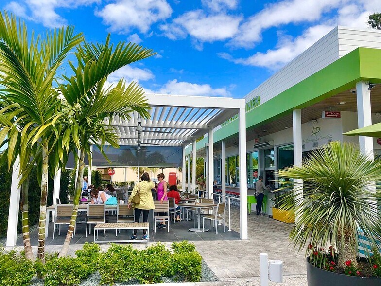 More Photos Of 944 7th Ave N, Naples Restaurant For Sale