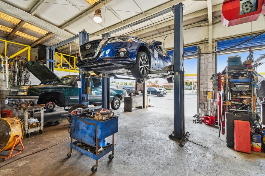 More Photos Of 2350 N Ponce De Leon Blvd, Saint Augustine Service Station For Sale