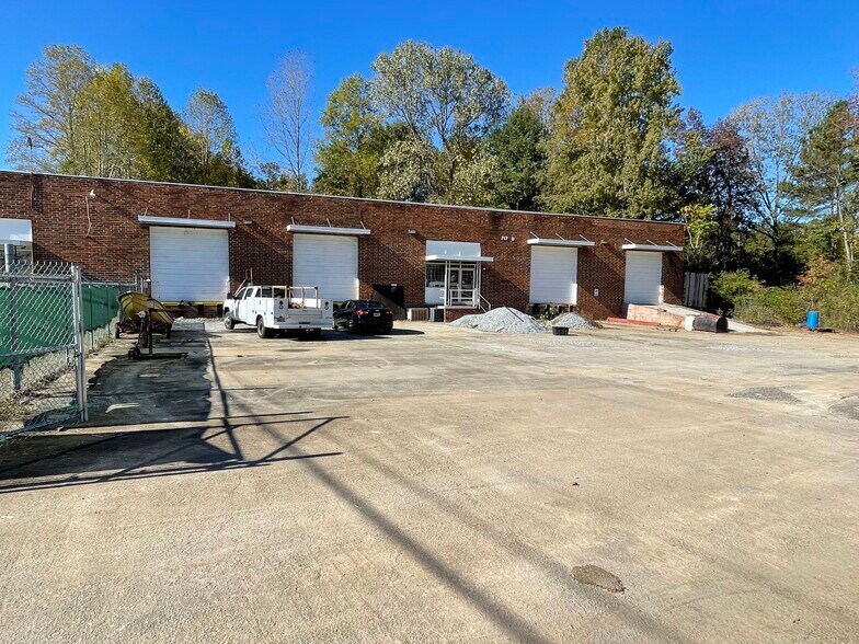 More Photos Of 7173 Covington Hwy, Lithonia Manufacturing For Sale