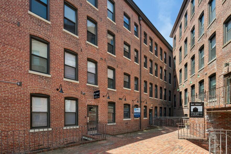 Primary Photo Of 1918 18th St NW, Washington Apartments For Lease