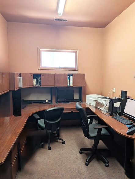 More Photos Of 444 Amherst St, Nashua Freestanding For Sale