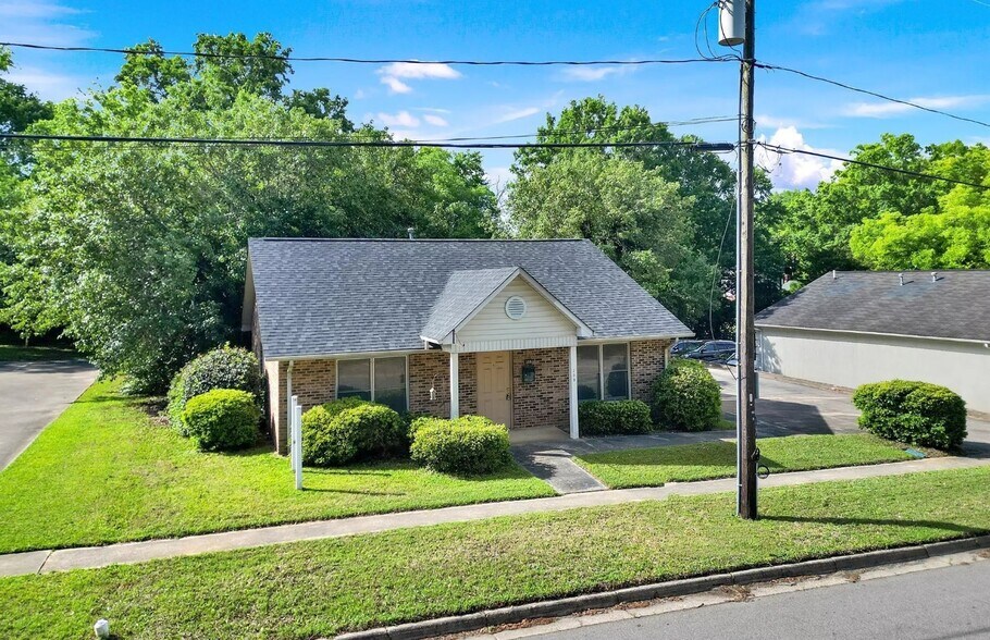 More Photos Of 209 W Barr St, Lancaster Office For Sale