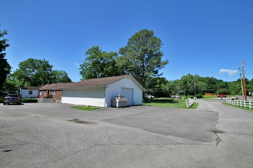 More Photos Of 1063 Louisville Hwy, Goodlettsville Flex For Sale