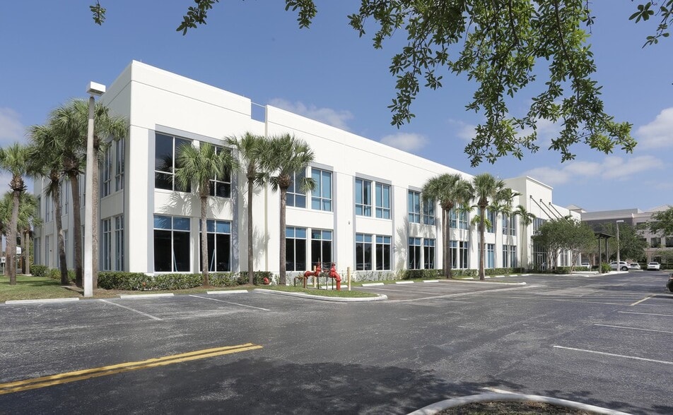 More Photos Of 2010 NW 150th Ave, Pembroke Pines Office For Lease