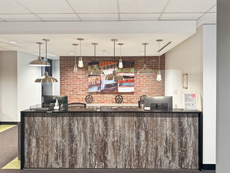 More Photos Of 777 Hornby St, Vancouver Coworking Space