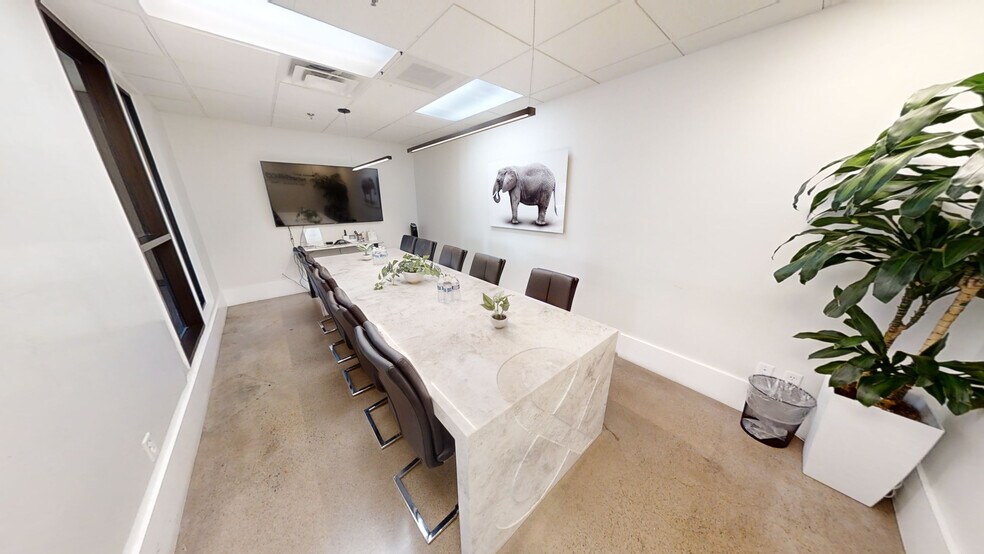 More Photos Of 5635 E Thomas Rd, Scottsdale Office For Sale