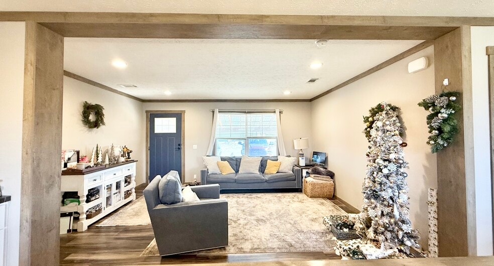 More Photos Of 426550 E 250 Rd, Chelsea Specialty For Sale