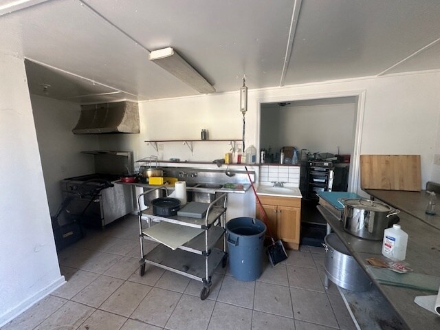 More Photos Of 5527 Gessner Rd, Houston Storefront For Lease