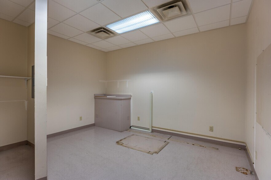 More Photos Of 1494 Stuart Rd NE, Cleveland Medical For Lease