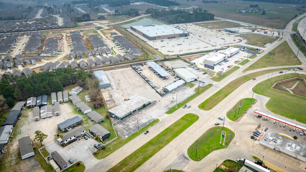 More Photos Of 27210 State Highway 249, Tomball Showroom For Lease