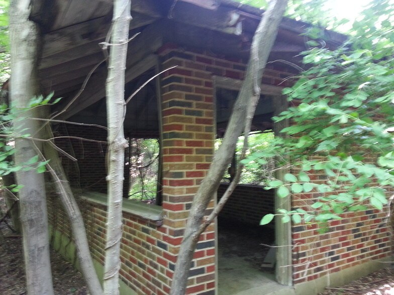 More Photos Of 71 Dreamland Park Dr, Fleetwood Apartments For Sale