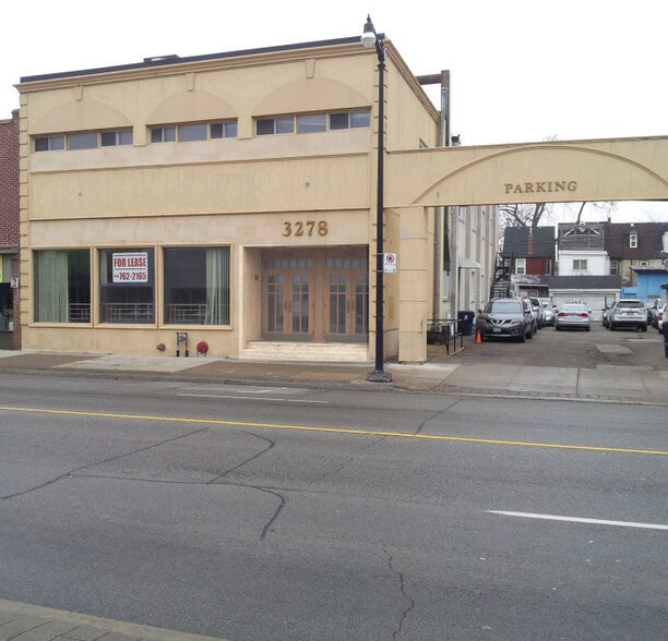 More Photos Of 3276-3278 Dundas St W, Toronto Storefront Retail Office For Lease