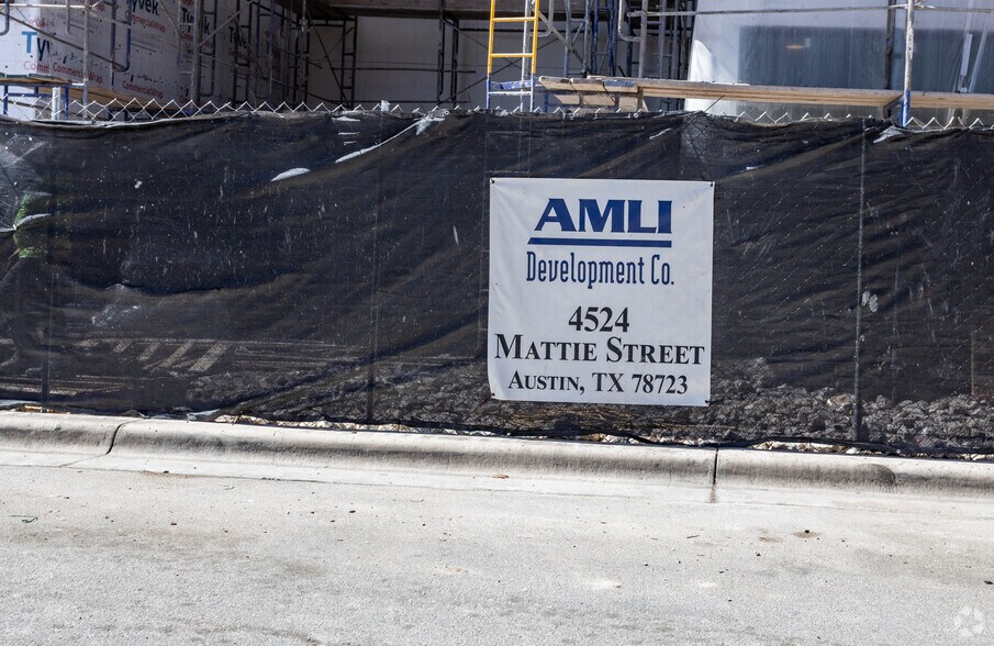 More Photos Of 1911 Philomena St, Austin Apartments For Lease