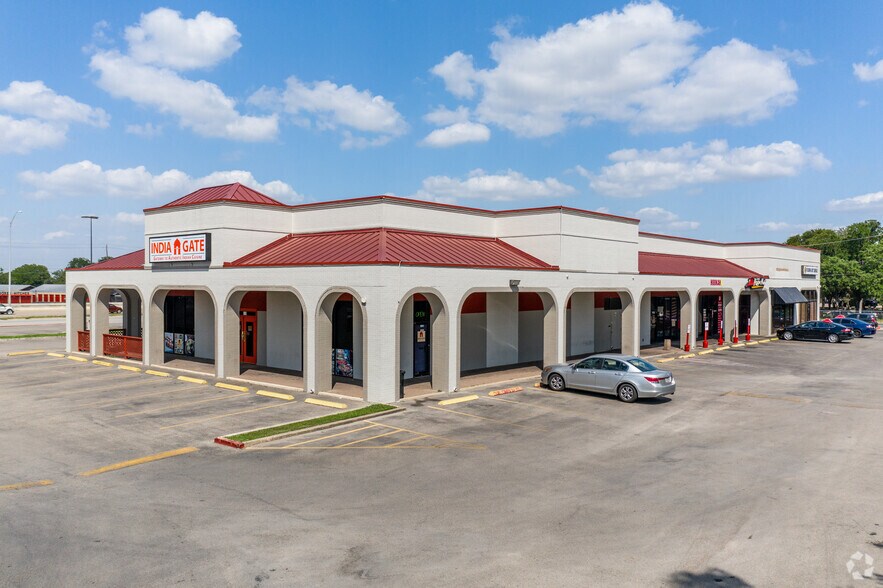 More Photos Of 12636 Research Blvd, Austin Unknown For Lease