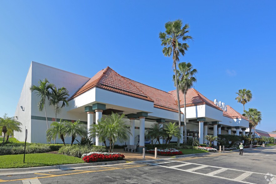 More Photos Of 4200-4242 Northlake Blvd, West Palm Beach Unknown For Lease