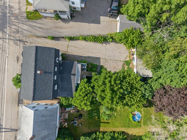 More Photos Of 140 Green St, Somersworth Apartments For Sale