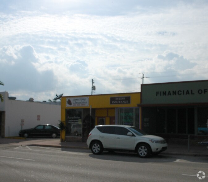 More Photos Of 1926-1928 Tyler St, Hollywood Storefront For Lease