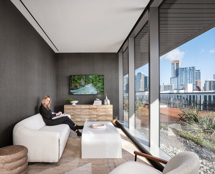 More Photos Of 401 S 1st St, Austin Office For Sale