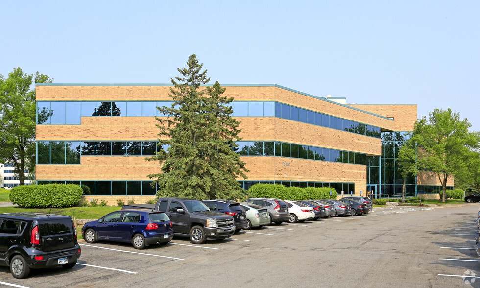 Primary Photo Of 10405 6th Ave N, Plymouth Office For Lease