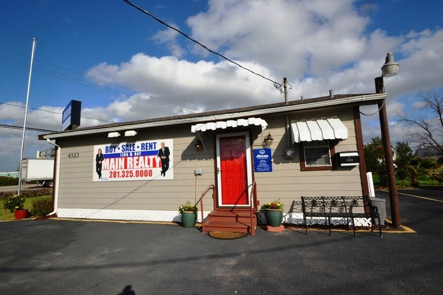Primary Photo Of , Stafford General Retail For Sale