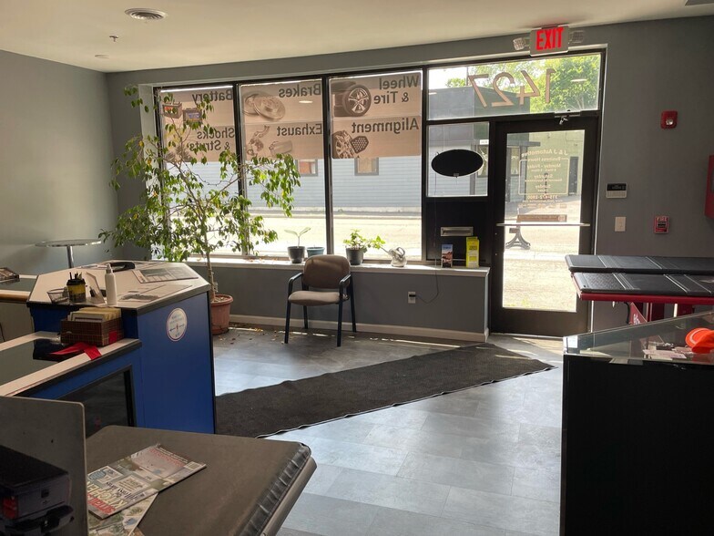 More Photos Of 1427-1431 Valley Dr, Syracuse Warehouse For Sale