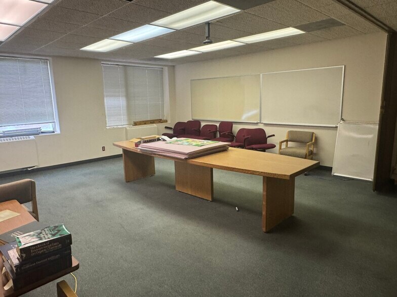 More Photos Of 6810 SE Dwight St, Topeka Industrial For Sale