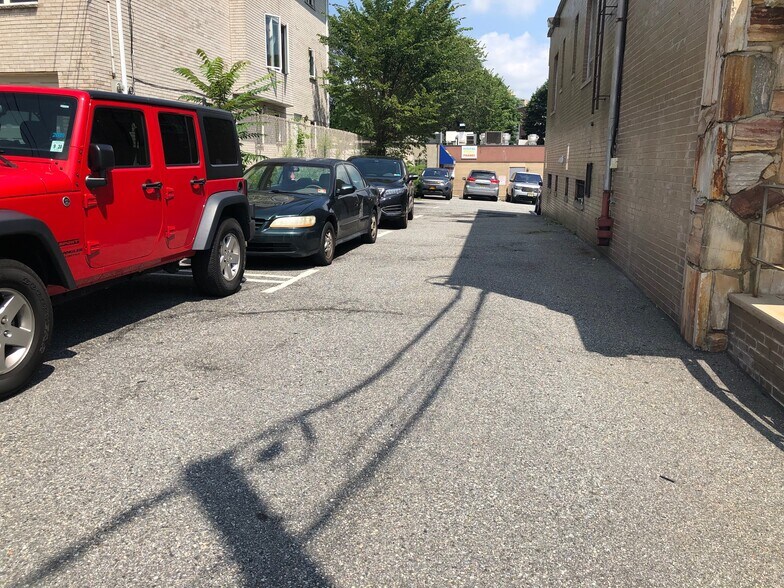 More Photos Of 1625 Lemoine Ave, Fort Lee Storefront Retail Office For Lease