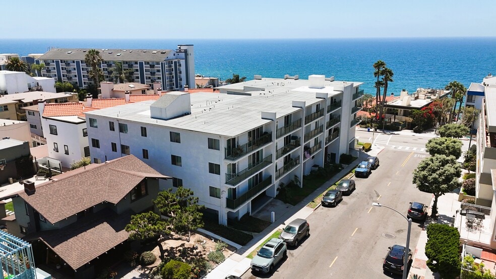 Primary Photo Of 600 Esplanade, Redondo Beach Apartments For Sale