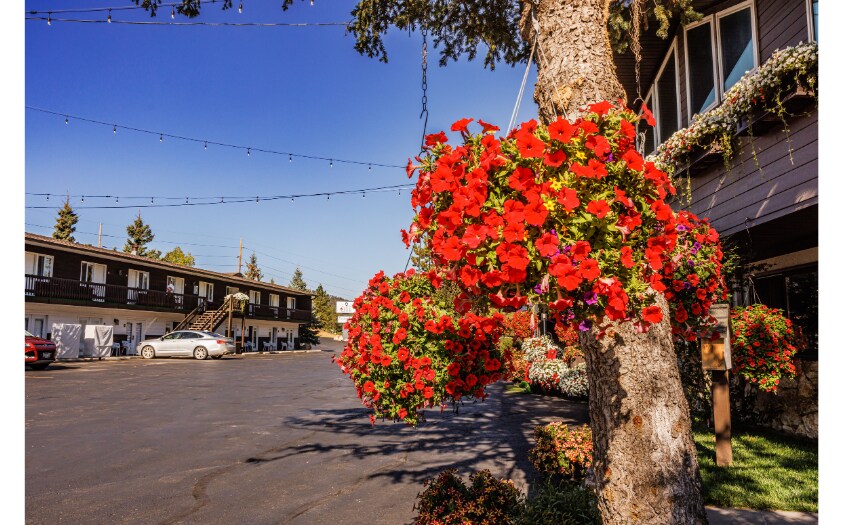 More Photos Of 855 N 5th St, Custer Hotel For Sale