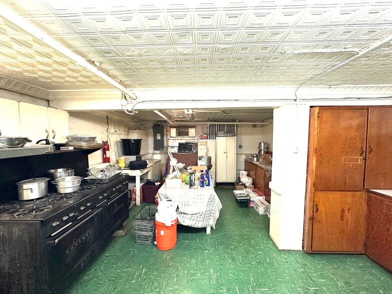 More Photos Of 3301 E Monument St, Baltimore Religious Facility For Sale