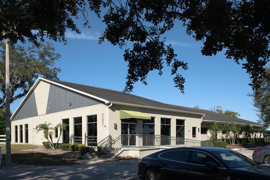 More Photos Of 207 Bartow Rd, Lakeland Office For Sale