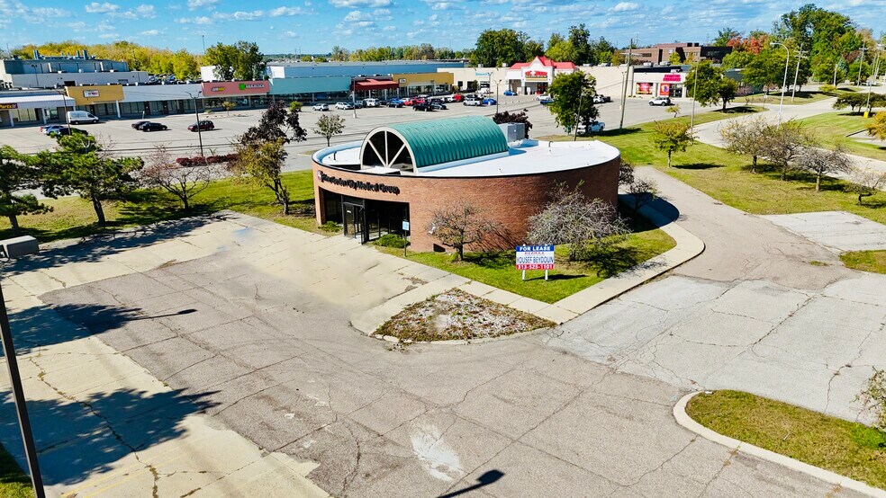 More Photos Of 30150 Plymouth Rd, Livonia Medical For Lease