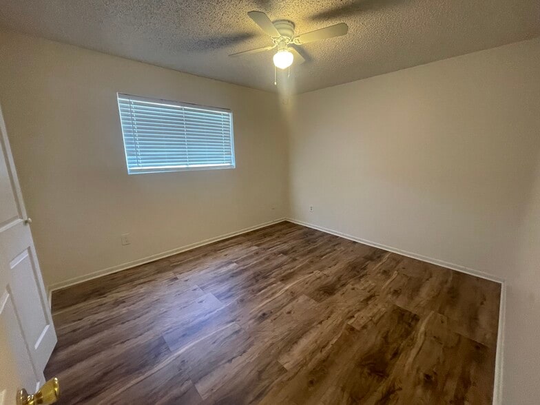 More Photos Of 401 Pinchback Rd, Beaumont Apartments For Sale