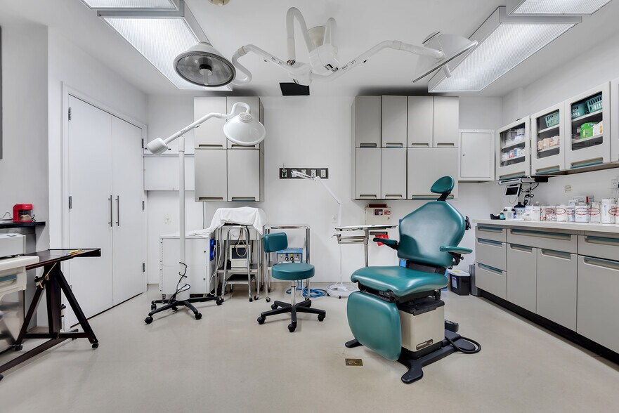 More Photos Of 900 Park Ave, New York Apartments For Sale