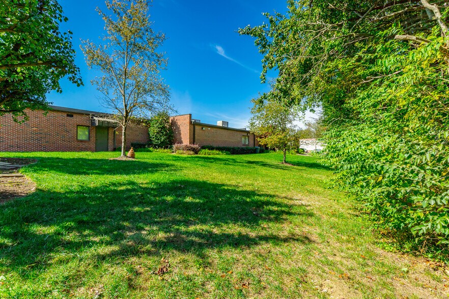 More Photos Of 932 Spring Creek Rd, Chattanooga Office For Sale