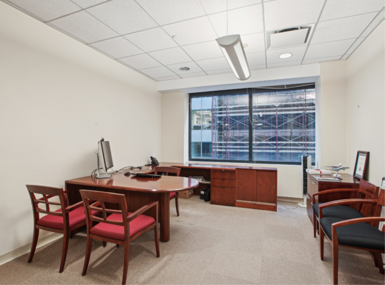 More Photos Of 55 E 59th St, New York Office For Sale