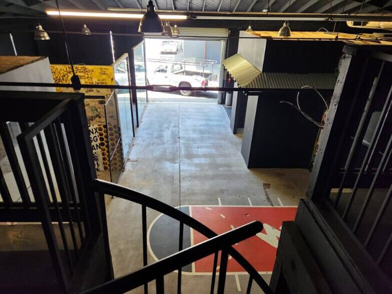More Photos Of 2020 Placentia Ave, Costa Mesa Manufacturing For Lease