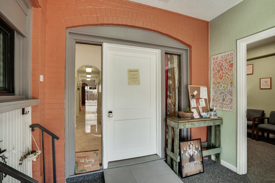 More Photos Of 2410 9th St, Wichita Falls Medical For Sale