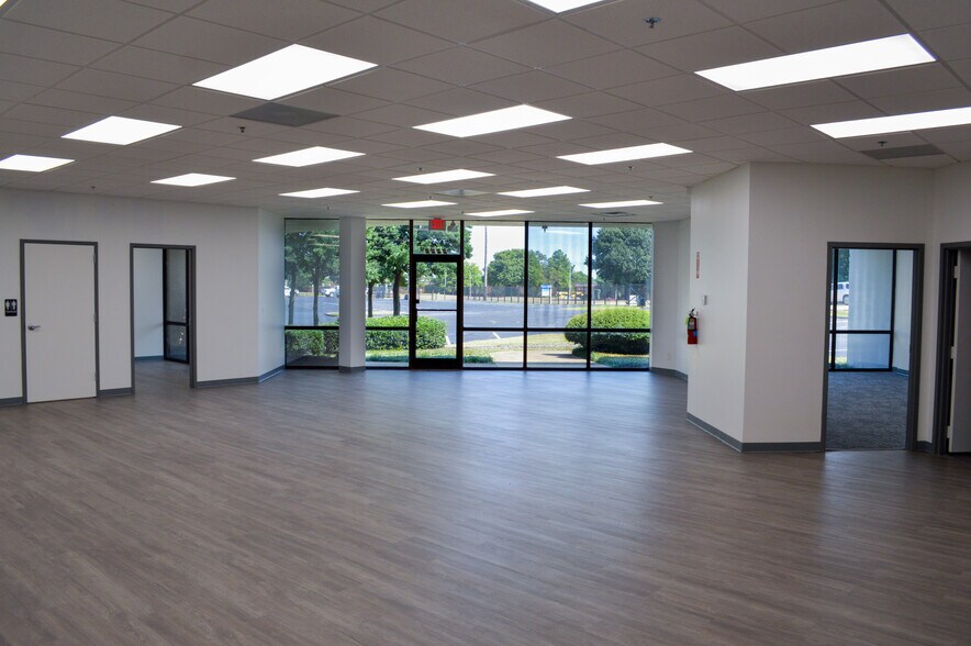 More Photos Of 4521-4533 Old Lamar Ave, Memphis Warehouse For Lease