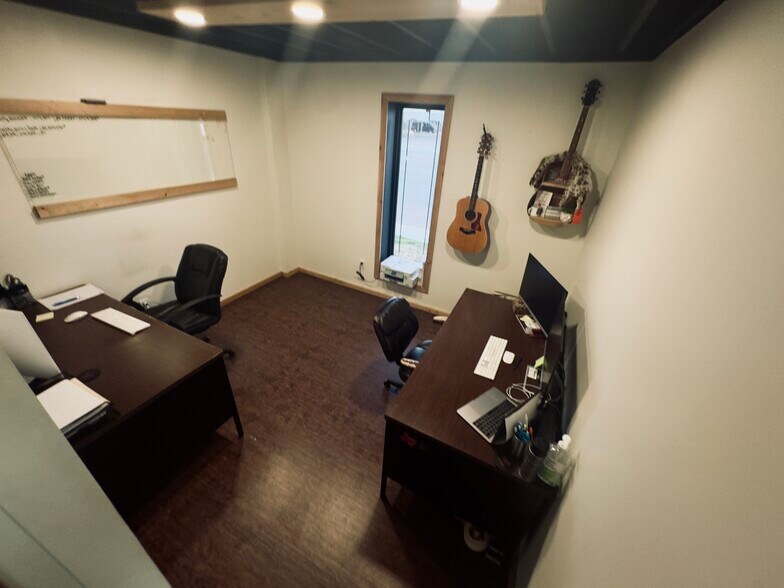 More Photos Of 1207 Alcock St, Pampa Flex For Sale