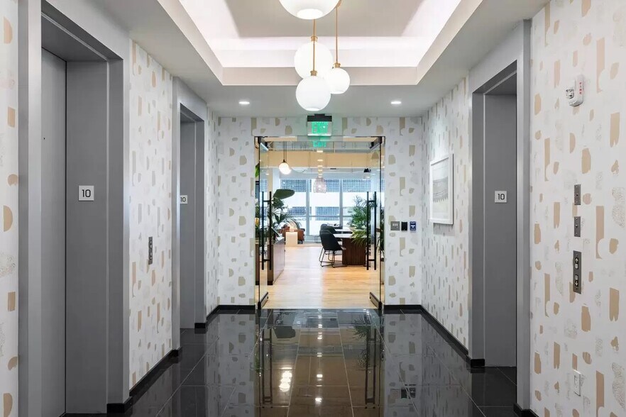 More Photos Of 1111 Brickell Ave, Miami Office For Lease