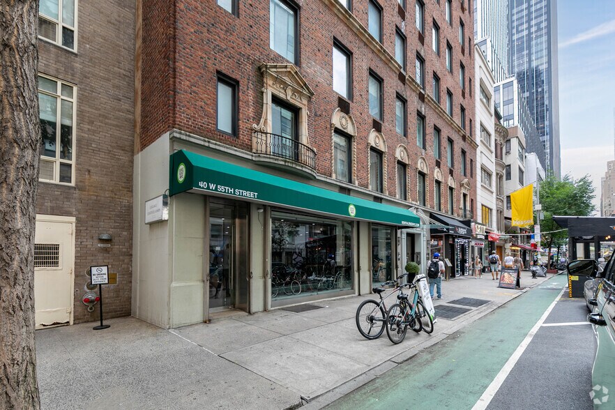 More Photos Of 40 W 55th St, New York Apartments For Lease