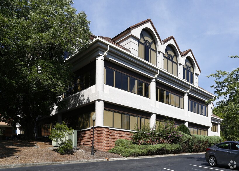 More Photos Of 1506 E Franklin St, Chapel Hill Coworking Space