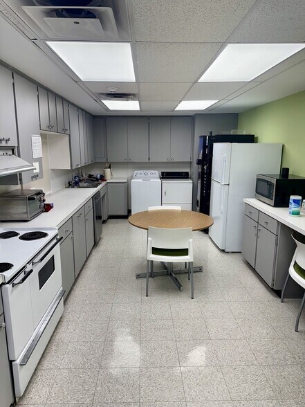 More Photos Of 405 W Martin Luther King Blvd, Plant City Office For Sale