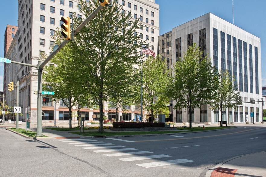 More Photos Of 6 W Federal St, Youngstown Office For Sale