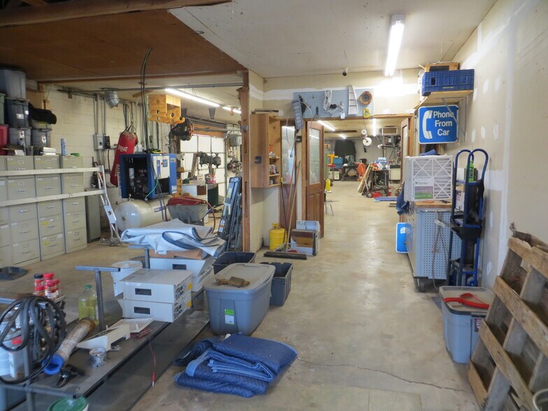 More Photos Of 3668 Calhoun Memorial Hwy, Greenville Warehouse For Sale