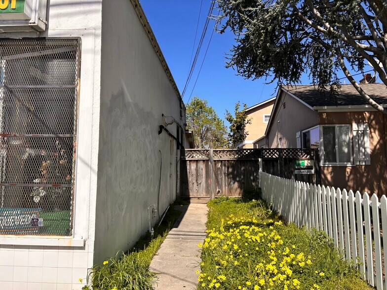 More Photos Of 915 E Julian St, San Jose Storefront For Sale